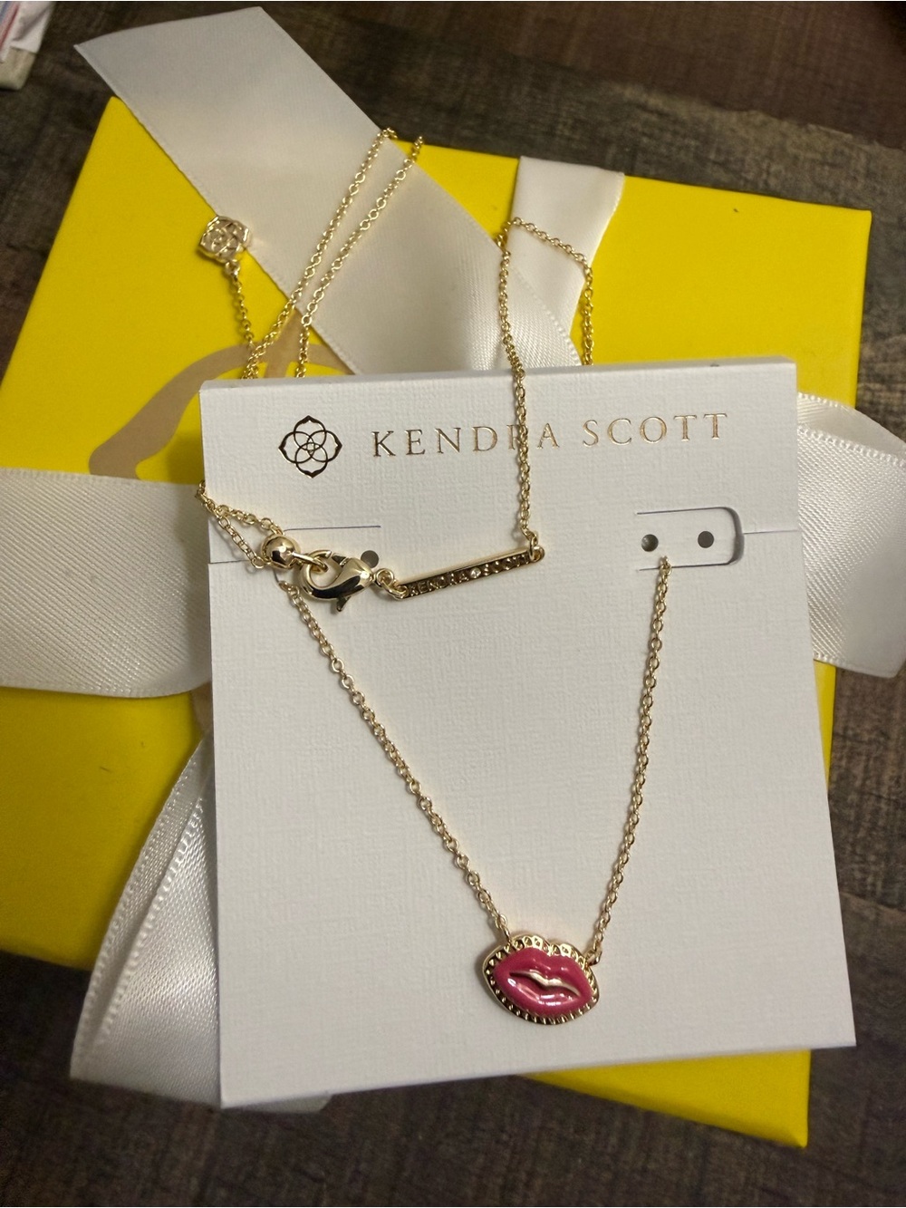 Kendra Scott Gold Necklace with Pink Lip Pendant - Picture 2 of 2